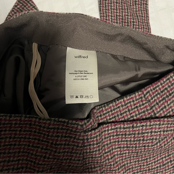 Aritzia Wrap Front Skirt - Picture 4 of 5